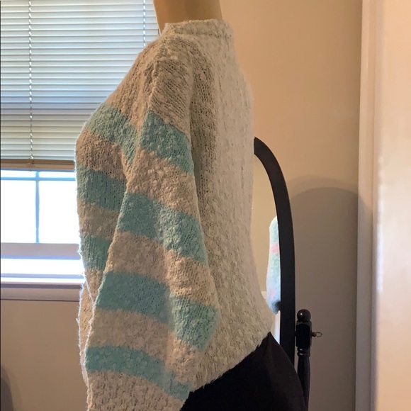 Sweater - Picture 5 of 8